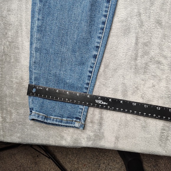 Judy Blue Jeans Womens 32 Blue Boyfriend Medium Wash Distressed Stretch Denim - Picture 8 of 16